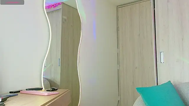 bunnyvaleeee - Bunnyvaleeee's free webcam - UK Sex Cams