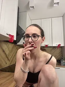 martiniiselenna - MartiniiSelenna's free webcam - UK Sex Cams