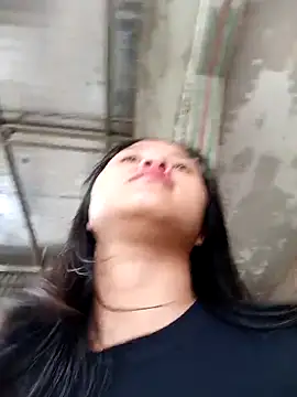 Webcam Model (Pretty-haert)  is live.Free join now!