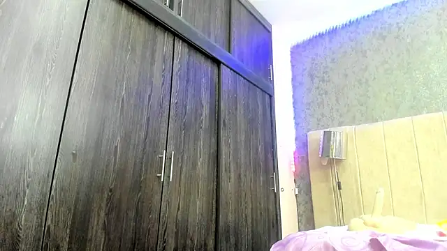 ava-am - Ava-am's free webcam - UK Sex Cams