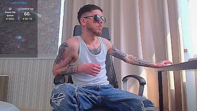 JonahShaw live sex cam