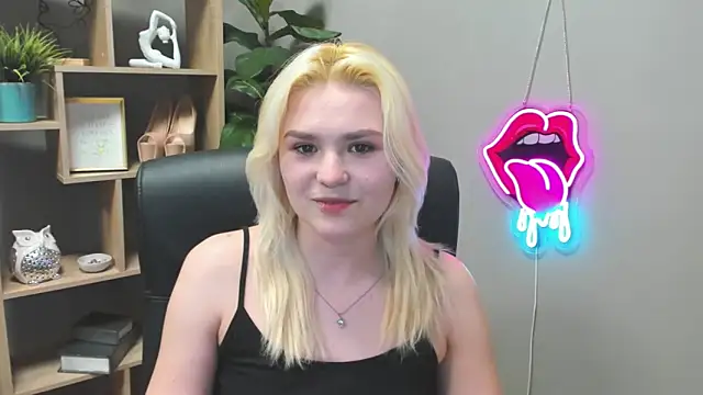 sweetlilyxo - SweetLilyxo's free webcam - UK Sex Cams