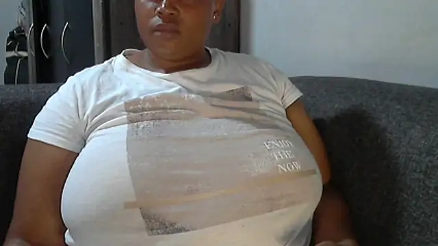 sexy-queen99xx - Sexy-queen99xx's free webcam