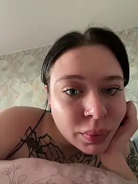 AlishaOfThorns live cam profile