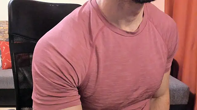 hothunktrainer - HotHunkTrainer's free webcam