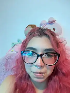 valen-foxx1 - Valen-Foxx1's free webcam