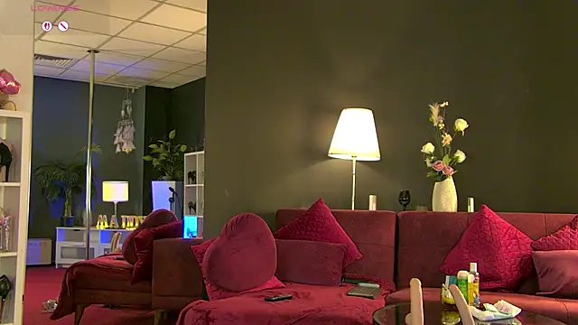 maddyheart - MaddyHeart's free webcam