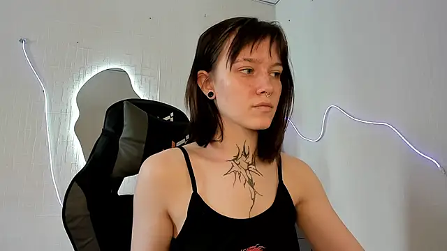 elastikisss - Elastikisss's free webcam