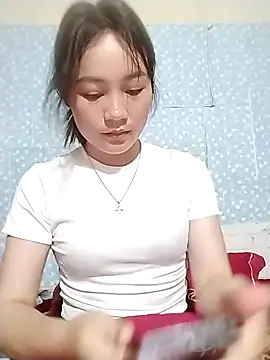 little-green-sprout (F young) - Good luck to you!