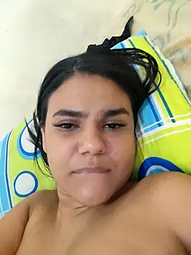 Webcam Model (AntonellaShot)  is live.Free join now!