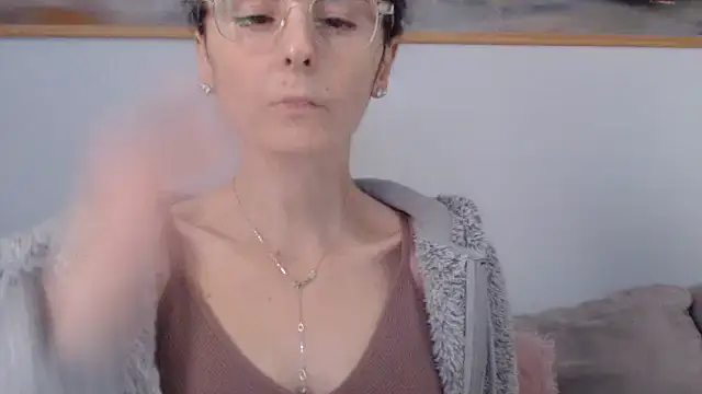 cleophee - Cleophee's free webcam