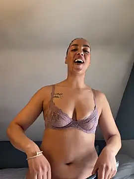 saskia_xx - Saskia_xx's free webcam - UK Sex Cams