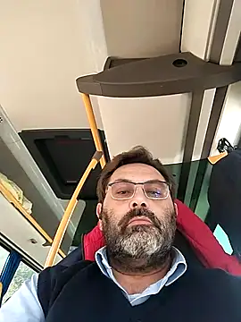 necroforo (M mature) - Senza masturbarmi e venire fino al goal