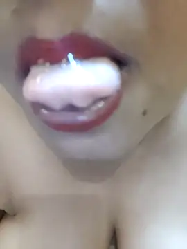 Live solo webcam of Ramya_456