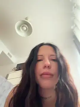 bellagiaxx - BellaGiaxx's free webcam