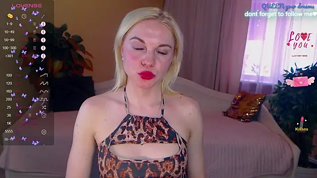 LiSinDoll live sex cam