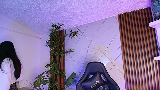 sapphire_01 - Sapphire_01's free webcam