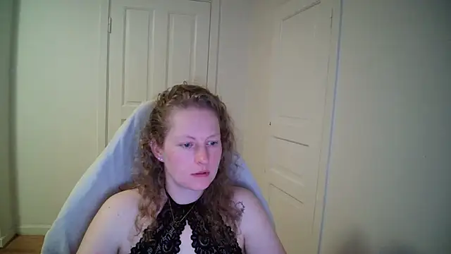 girlnina-1995 - Girlnina-1995's free webcam