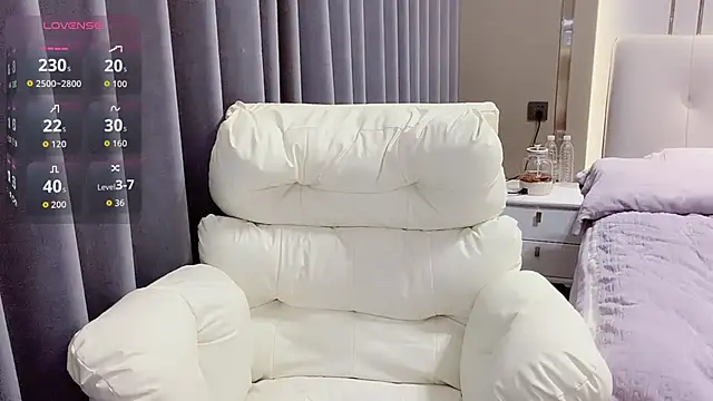 美女T-LL77-在线直播