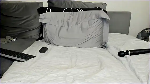 gabbyslove live sex cam