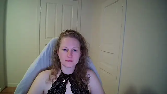 girlnina-1995 - Girlnina-1995's free webcam