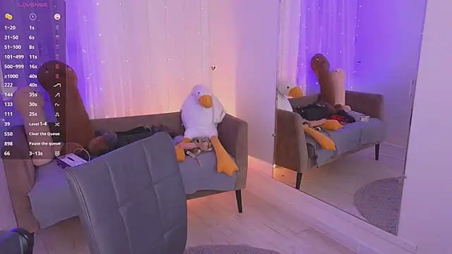 mira_falls - Mira_Falls's free webcam