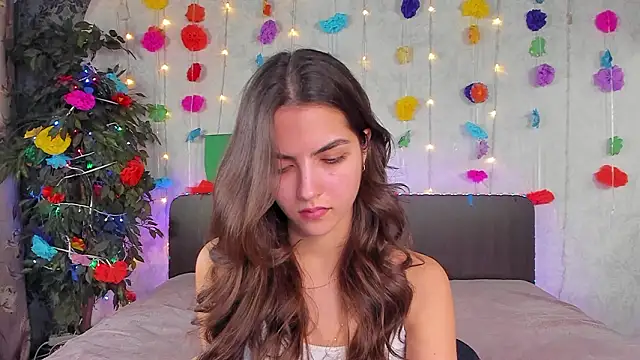 Milana_Crystal_ live sex cam