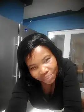 charlottexxx (F milf) - Need a laptop