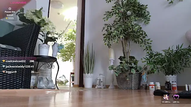 squirtmania - Squirtmania's free webcam - UK Sex Cams