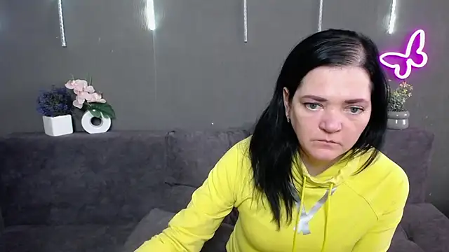 laurafinn - LauraFinn's free webcam