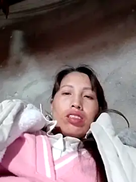 gummiesu - Gummiesu's free webcam