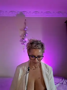 lunablaise - LunaBlaise's free webcam - UK Sex Cams