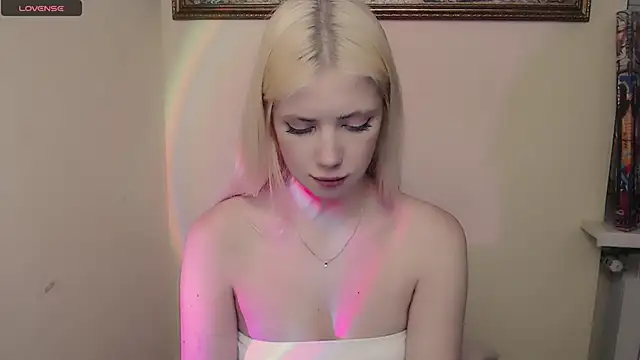 alicehotty_ - AliceHotty_'s free webcam