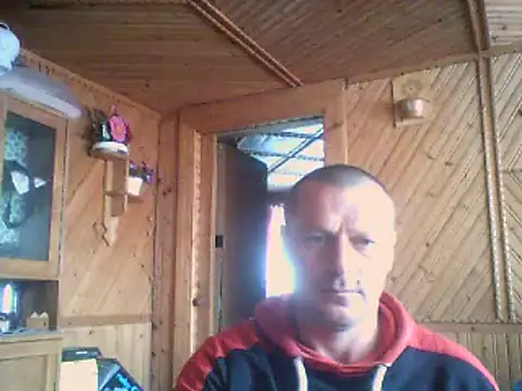 ivan9iutt - Ivan9iutt's free webcam