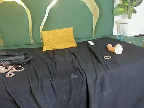 kiaraht - Kiaraht's free webcam - UK Sex Cams