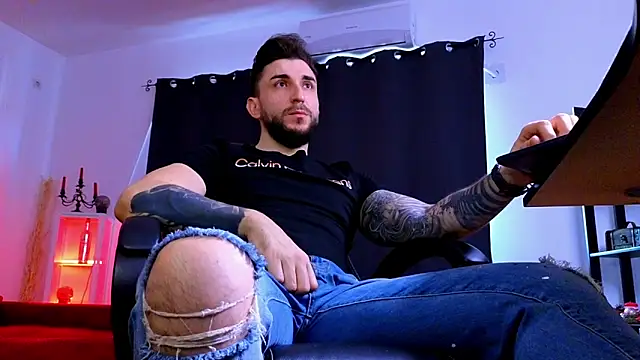 mightyaaron66 (M young) - 𖤐🔥 parTy Time ,House parTy  !  💨𖤐