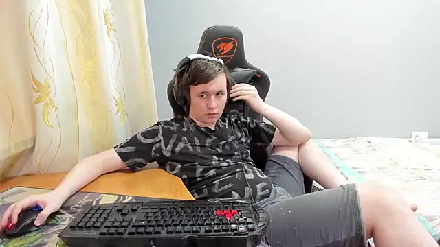 iliaskrislove live sex cam