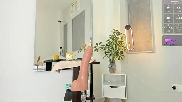 Live solo webcam of lannarusso_