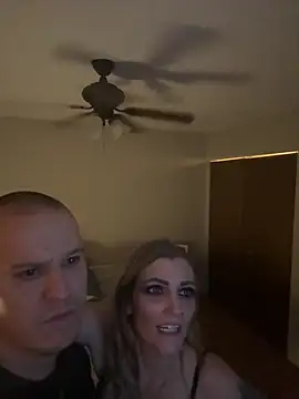 T-MarriedAndMessy-K live sex cam