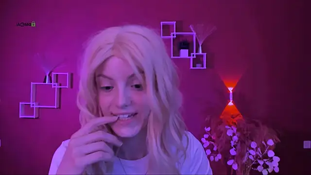 mia_starrr_ - Mia_starrr_'s free webcam - UK Sex Cams