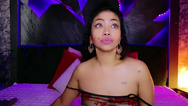 elyaquinn - ElyaQuinn's free webcam - UK Sex Cams