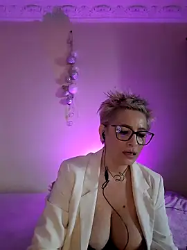 lunablaise - LunaBlaise's free webcam - UK Sex Cams