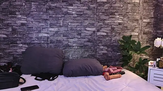 jennypisik - JennyPisik's free webcam - UK Sex Cams