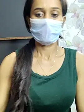 Webcam Model (Saharaa)  is live.Free join now!