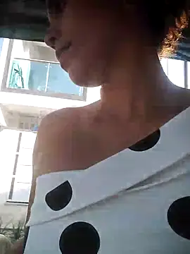 wet_vika (G young) - Showing boobs on the public stairs