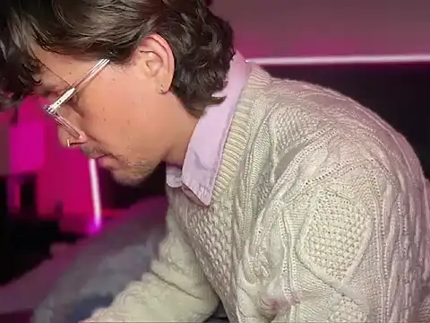 mcklister_kinky_feets