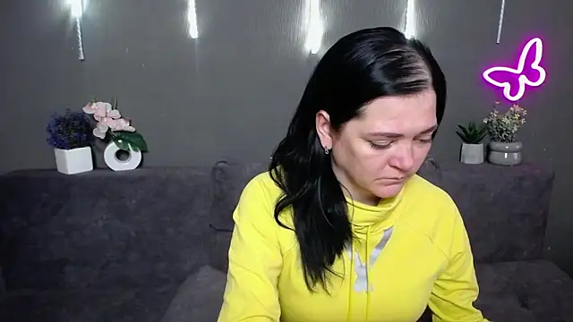 laurafinn - LauraFinn's free webcam