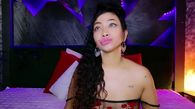 elyaquinn - ElyaQuinn's free webcam - UK Sex Cams