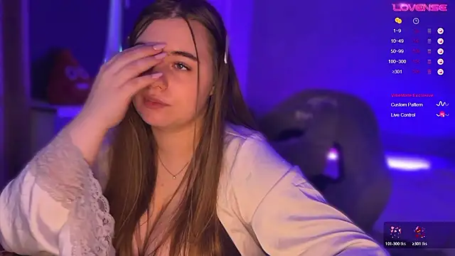 ameliamiles (F young) - suck nipples