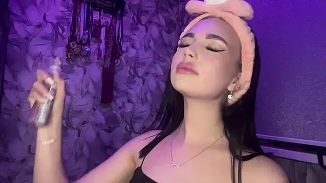 ammy_qte - Ammy_qte's free webcam - UK Sex Cams